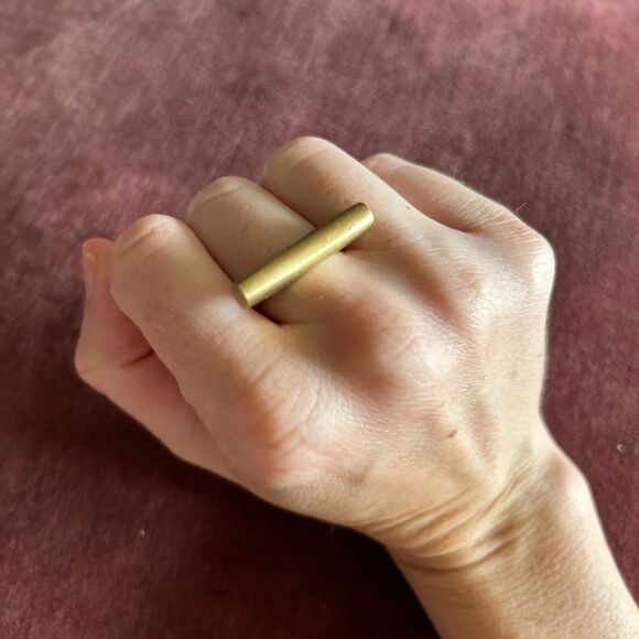 Gold Bar Ring - Picture 2 of 3